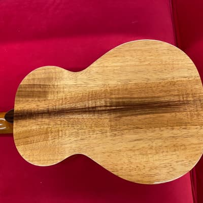 Kamaka HF-2D Deluxe Koa Concert Ukulele with Case Used – Mint $2,695 - Image 6