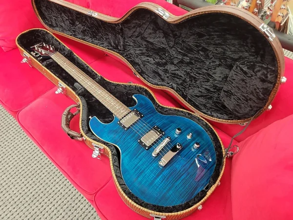 DBZ Royale FM Double Cut Trans Blue with deluxe case - Image 12