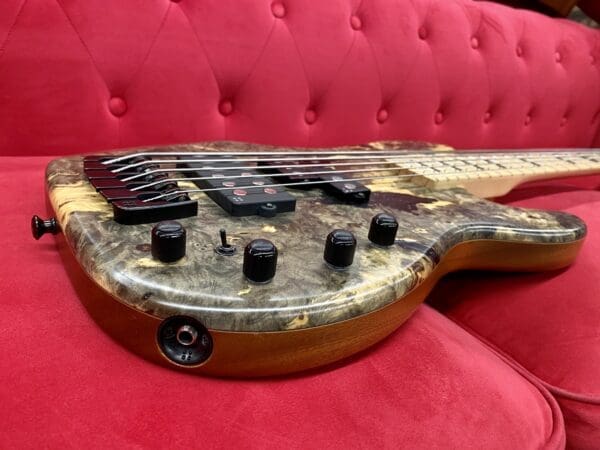 Sandberg California VM5 Custom 2015 - Buckeye Burl - with Case and Nordstrand Pickups - Image 19