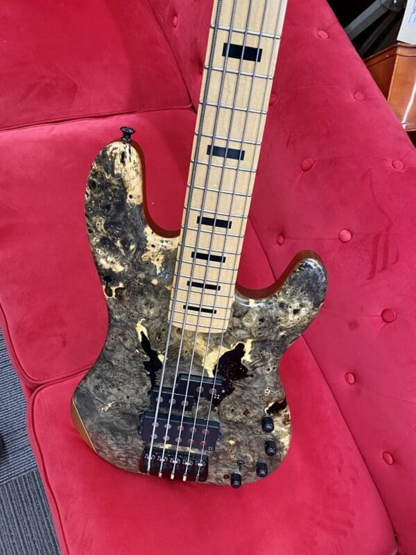 Sandberg California VM5 Custom 2015 - Buckeye Burl - with Case and Nordstrand Pickups - Image 9