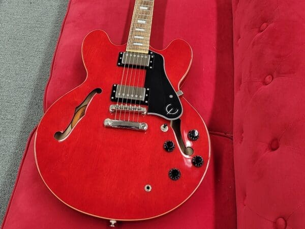 Epiphone ES-335 Pro cherry used electric guitar - Image 2