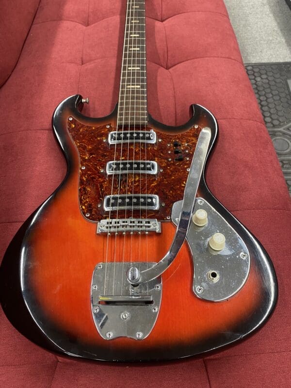Kingston / Teisco "Hound Dog Taylor" Three Pickup Electric Guitar 1960's - Redburst - Image 7