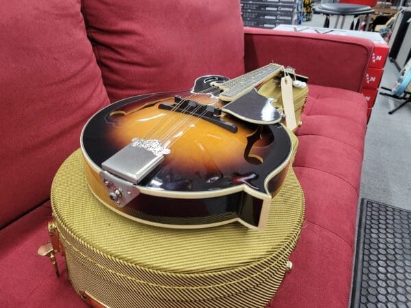 Epiphone MM50 Mandolin Vintage Sunburst with Case - Image 10