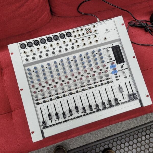Behringer Eurorack MX2004A Mic / Line Mixer - Silver - Image 15
