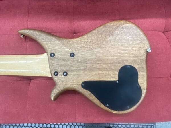 TUNE Guitar Technology TWB63-WN Active 6 String Bass - Natural - Image 20