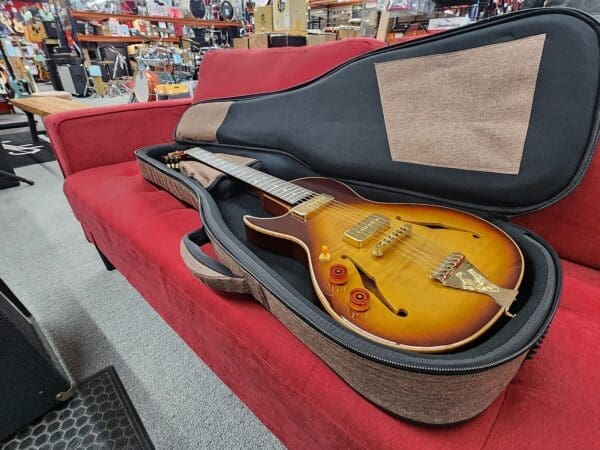 B and G Little Sister Left Handed Guitar Burst Gold Hardware w/ Bag - Image 14