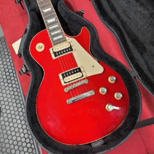 Gibson Les Paul Classic 2022 with Case - Translucent Cherry