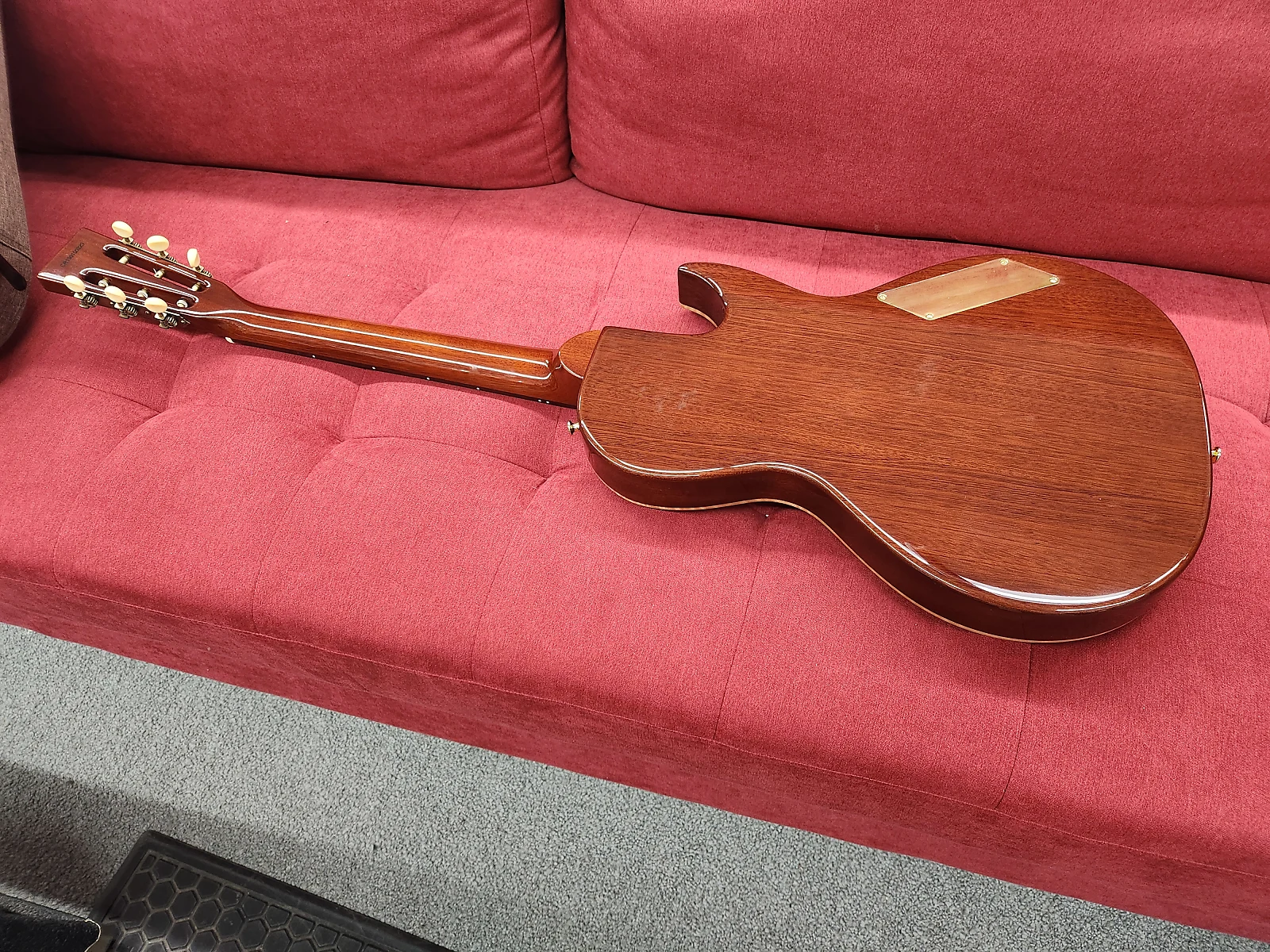 B and G Little Sister Left Handed Guitar Burst Gold Hardware w/ Bag - Image 9