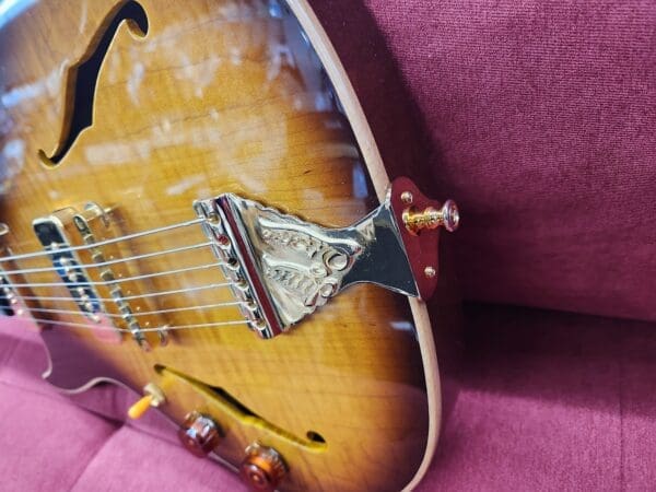 B and G Little Sister Left Handed Guitar Burst Gold Hardware w/ Bag - Image 4