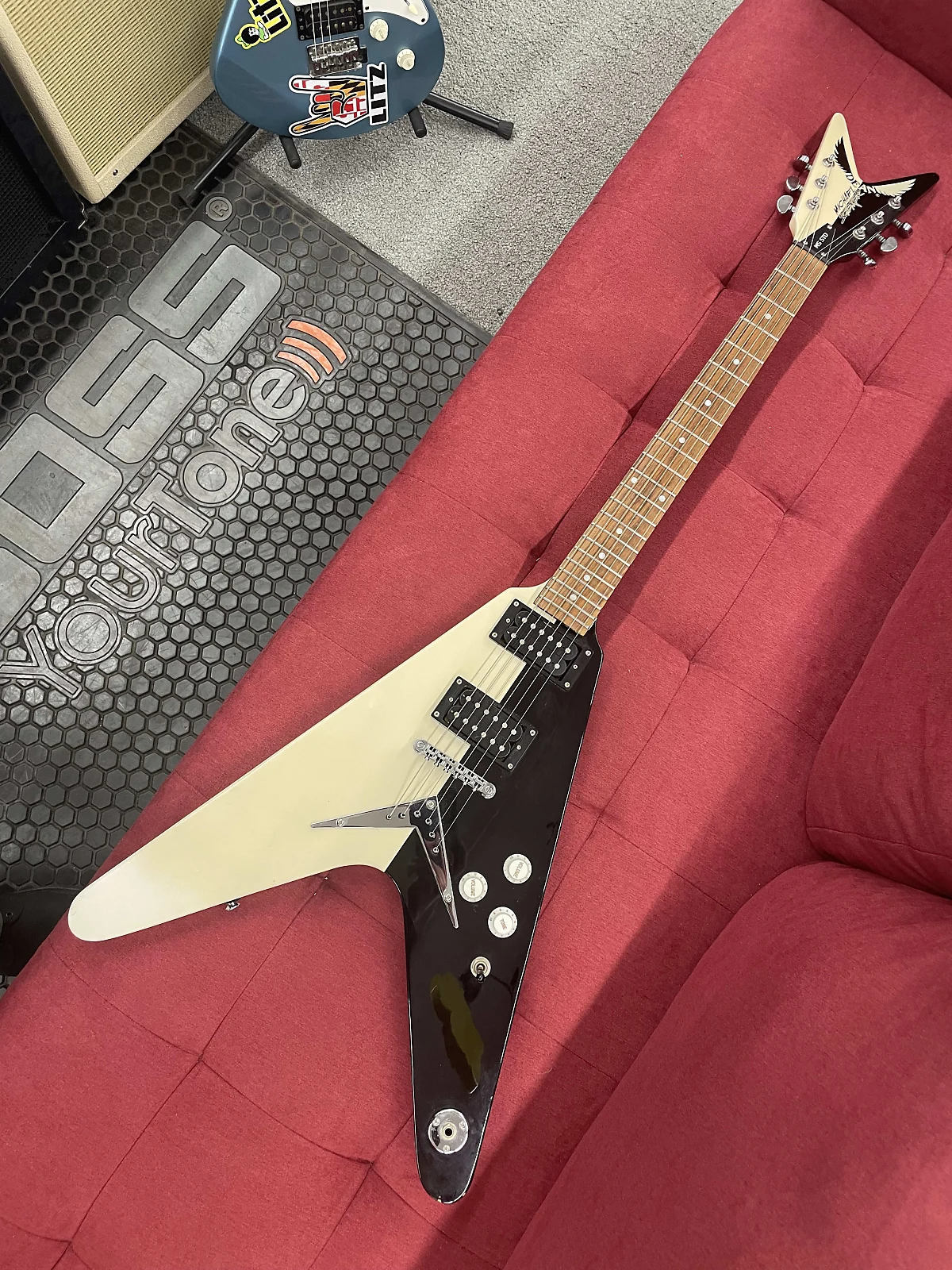 Dean Michael Schenker V Bolt-On Standard Guitar MS STD - White and Black