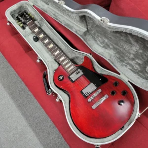 Gibson Les Paul Studio 2010 with Case- Wine Red