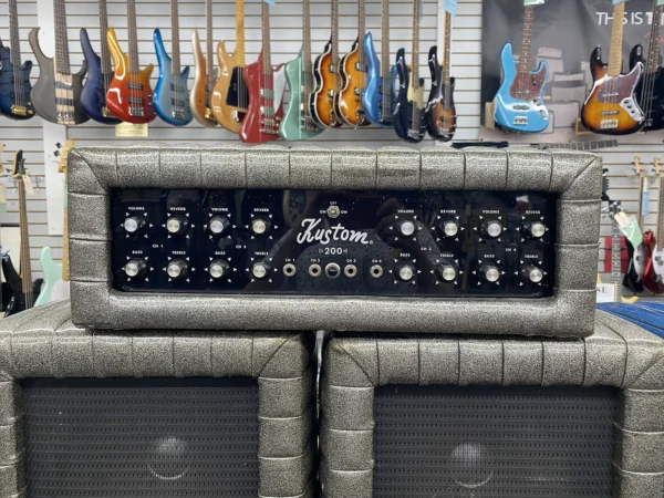 Kustom K200B-5 4-Channel 100 Watt Head with Pair of 4x10″ CTS Speaker Column Cabinets - Silver Sparkle - Image 3