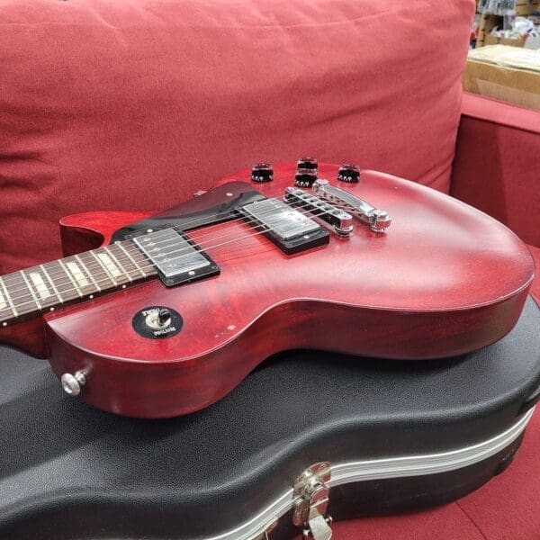 Gibson Les Paul Studio 2010 with Case- Wine Red - Image 12