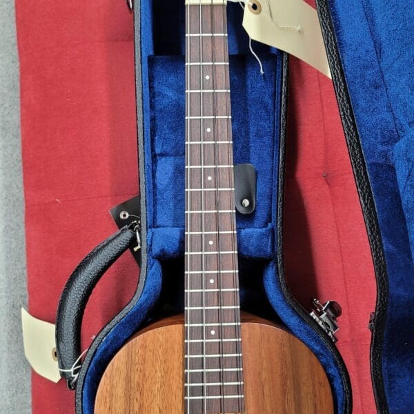 Kamaka Baritone Ukulele HF4 with Case 2025 - Solid Koa - Image 9