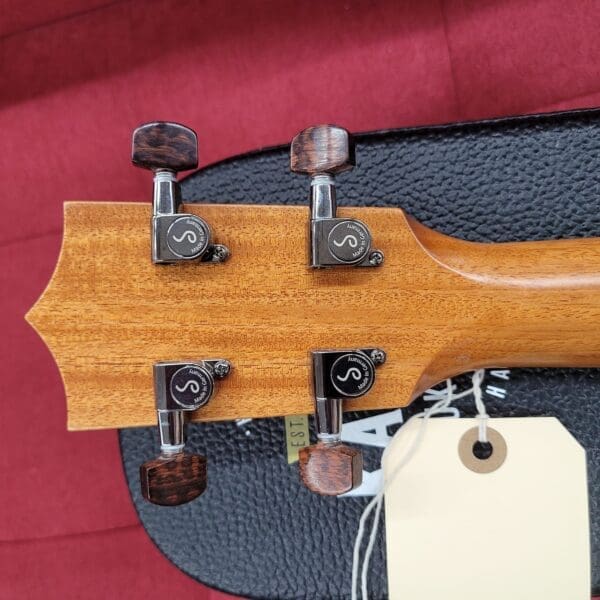 Kamaka Baritone Ukulele HF4 with Case 2025 - Solid Koa - Image 17