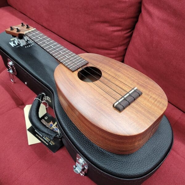 Kamaka HP-1 Pineapple Ukulele with Case 2025 - Solid Koa - Image 6
