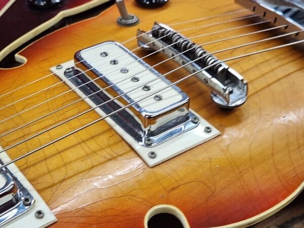 Standel 430-s 1960s - Sunburst rare semi hollow body guitar with case - Image 17