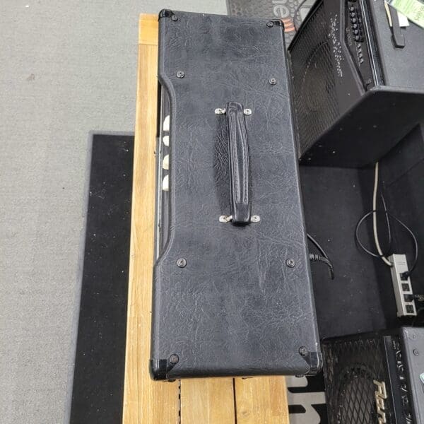 Matchless Sampson Era Lightning 15 watt 2x10 Combo 1997 - Black - Image 4