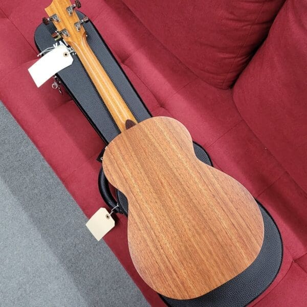 Kamaka Baritone Ukulele HF4 with Case 2025 - Solid Koa - Image 15