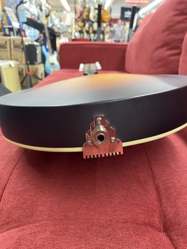 Eastman MDO305E A-style Acoustic-electric Octave Mandolin - Sunburst w/ Bag