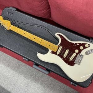 Fender American Professional II Stratocaster with Maple Fretboard 2020 - Olympic White