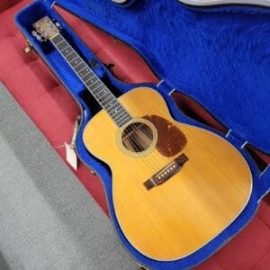 Martin M-36 Grand Auditorium with Case 1979 - Natural