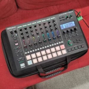 Roland MC-707 Groovebox with Carrying Case- Black MC707