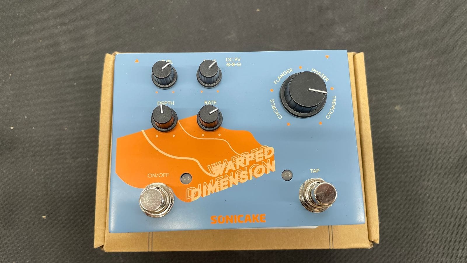 SONICAKE Warped Dimension Digital Modulation Guitar Pedal - Light Blue