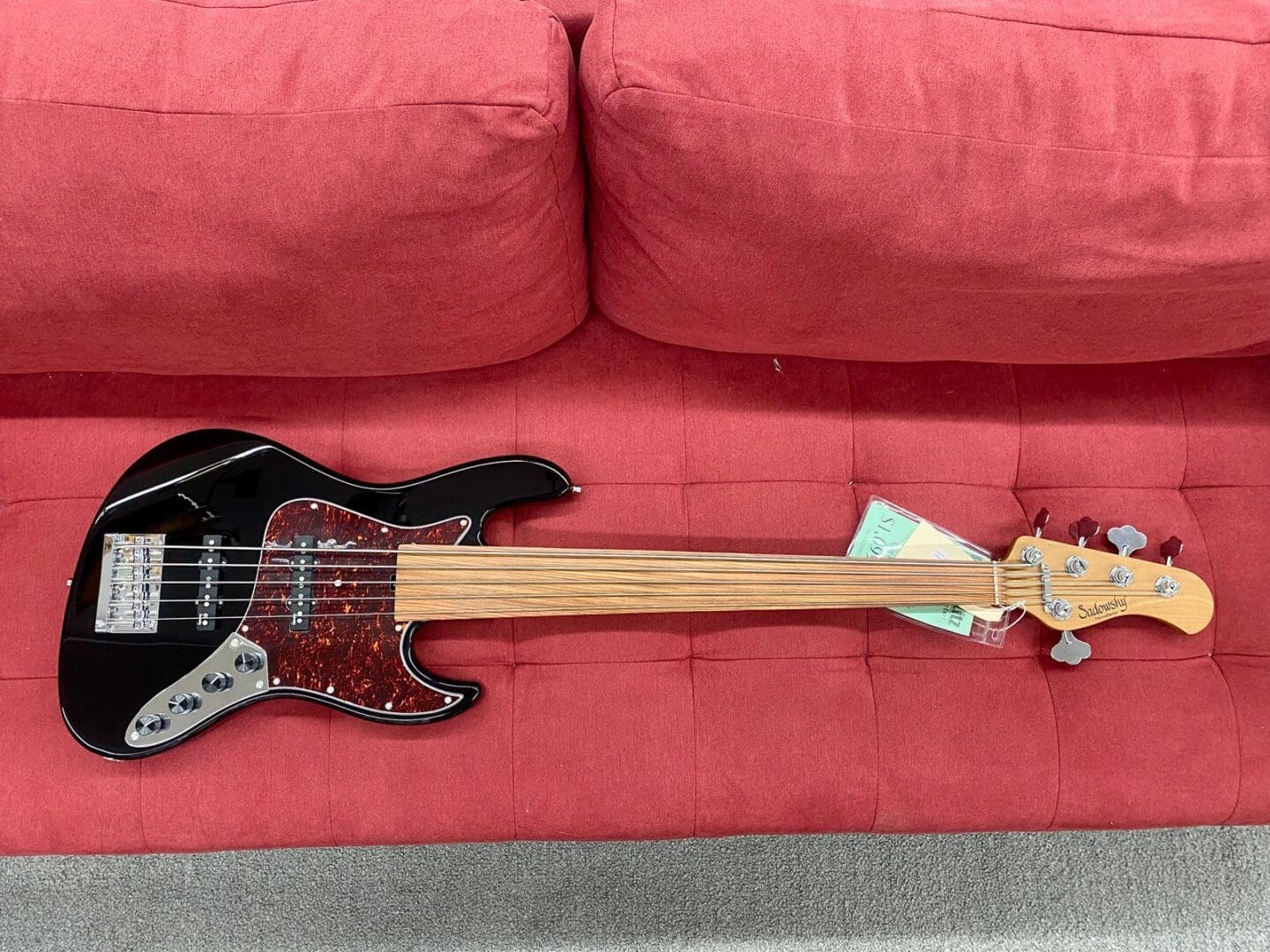 Sadowsky MetroExpress Vintage JJ Bass Fretless, 5-string - Black High Polish