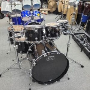 DW Performance Series 7-Piece Shell Pack with Gigbags- Black Mirra Local Pickup Only!!!