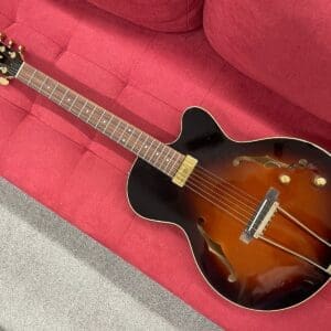 Yamaha AEX500 Electric Guitar with Piezo Pickup - Sunburst