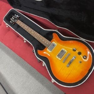 Hamer Xt Series Standard F/T - Cherry Sunburst with Case