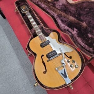 Vintage Kay Upbeat Model 8990 with Case