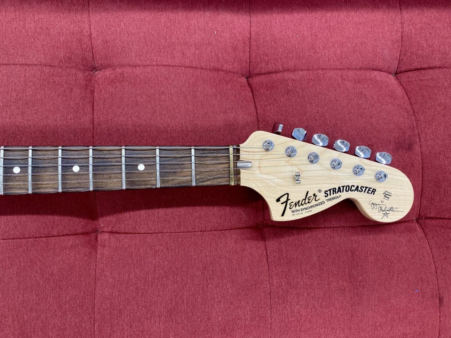 Fender Yngwie Malmsteen Stratocaster with Scalloped Rosewood Fingerboard 2017 - Vintage White - Image 13