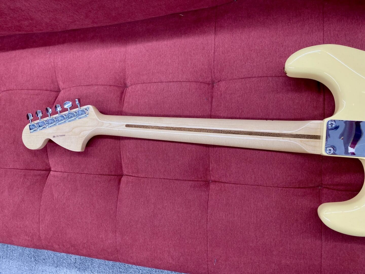 Fender Yngwie Malmsteen Stratocaster with Scalloped Rosewood Fingerboard 2017 - Vintage White - Image 20