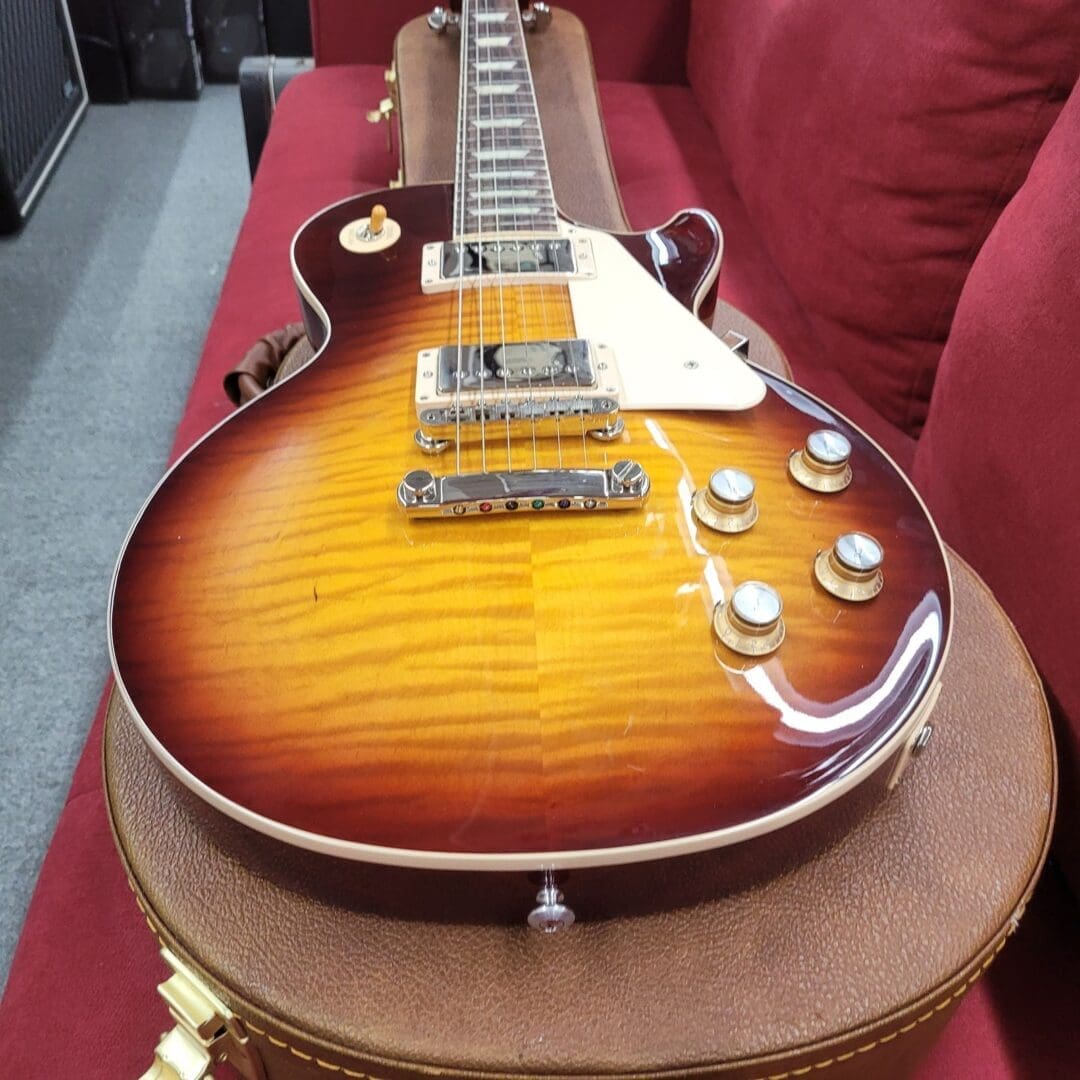 Gibson Les Paul Standard '60s AAA Flame Top 2021 - Bourbon Burst - Image 2