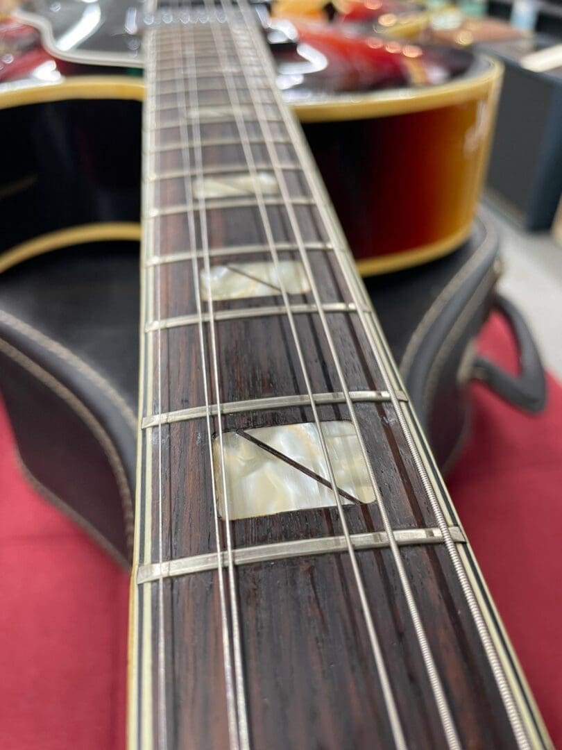 Univox Pro ES-175 Copy - Sunburst w/ Case - Image 6