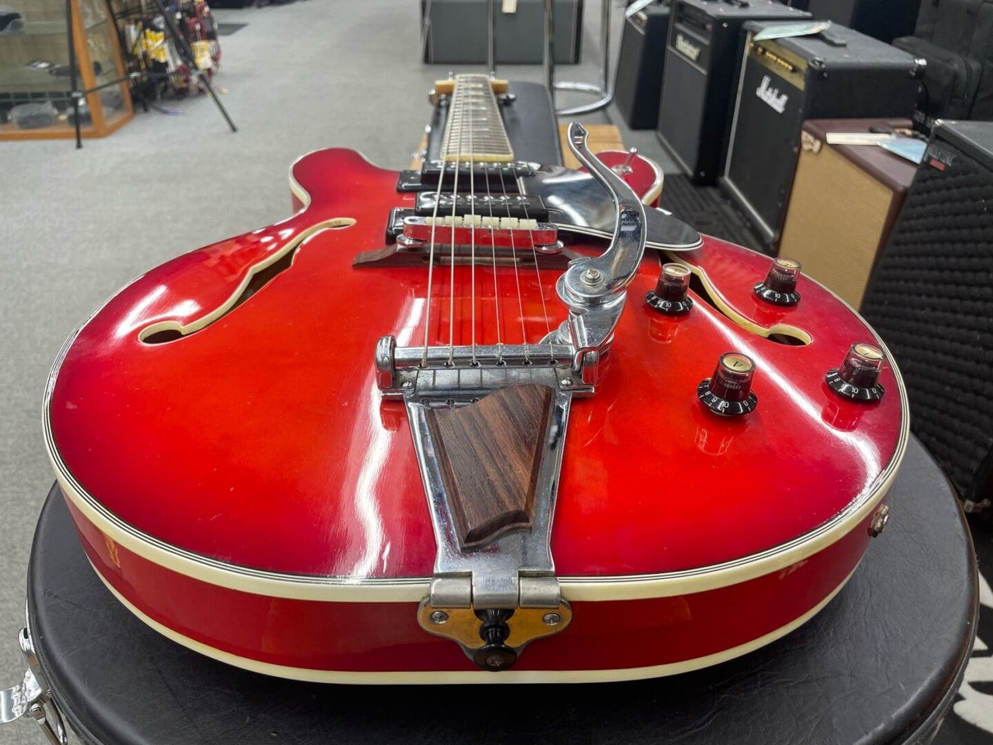 Epiphone 5102TE 1970-71 Semi-Hollow Electric Guitar - Redburst w/ Case - Image 11
