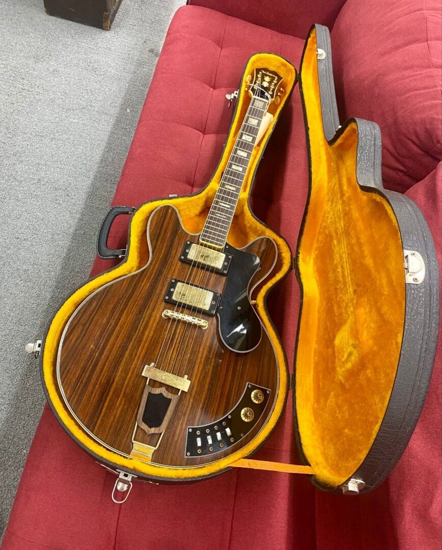 Ventura V-1502 Al Ciaola Copy Electric Guitar 1970's - Walnut w/ Case Made in Japan