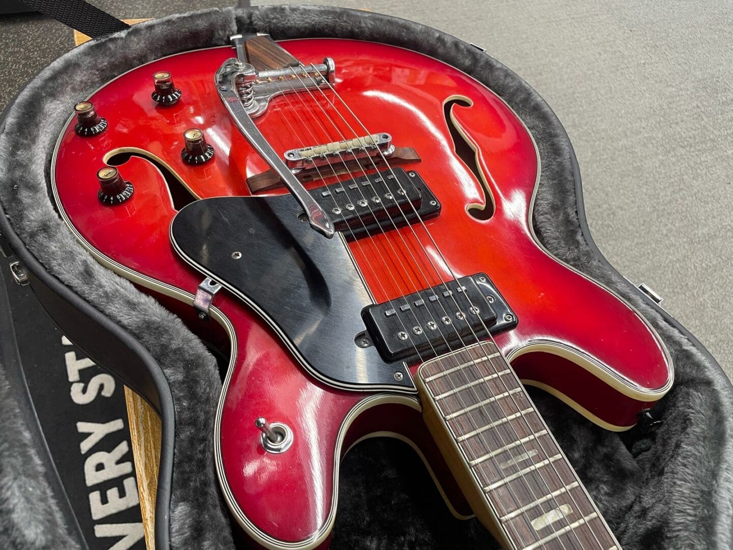 Epiphone 5102TE 1970-71 Semi-Hollow Electric Guitar - Redburst w/ Case - Image 10