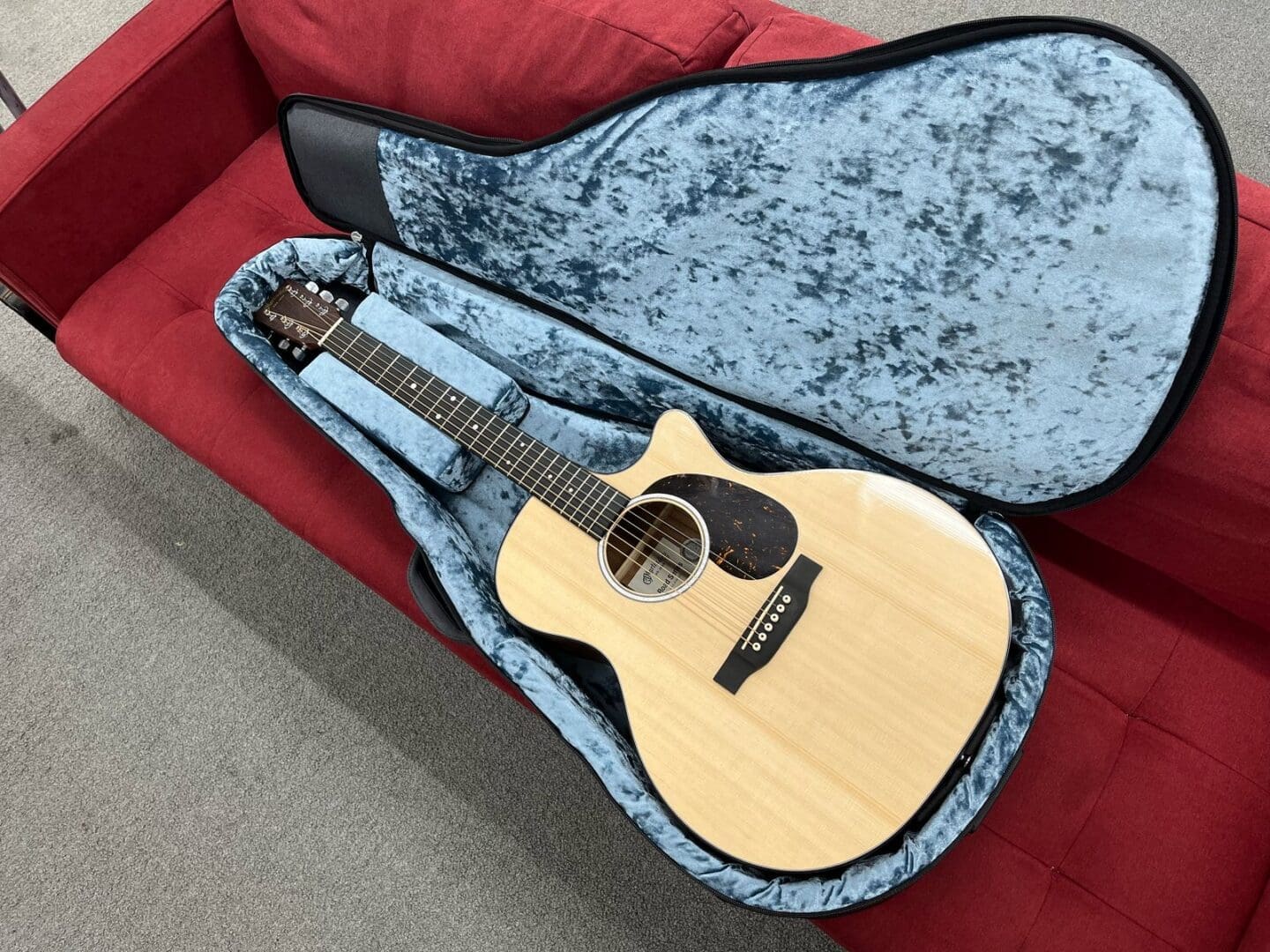 Martin GPC-11e Road Series Grand Performance Acoustic-Electric Guitar w/Bag