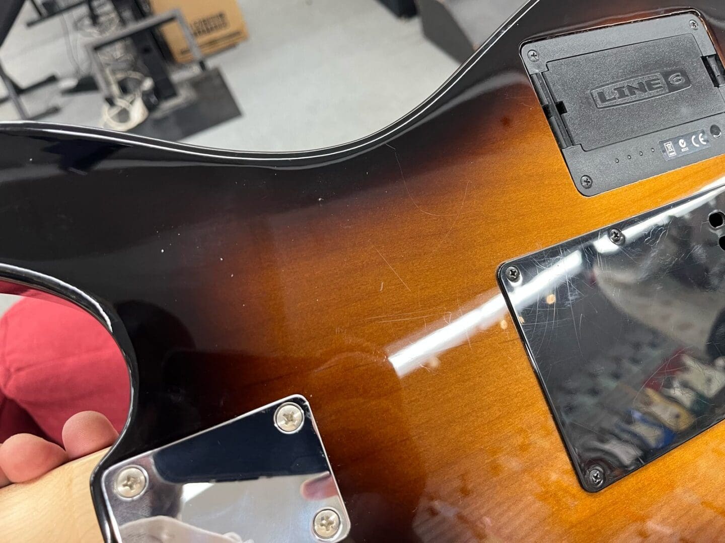 Line 6 Variax Standard Modeling Electric Guitar w/ Rosewood Fretboard - Sunburst - Image 14