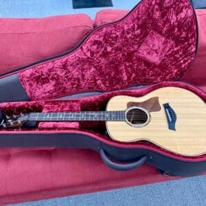 Taylor GT 811e Grand Theater Acoustic Electric Guitar - Natural w/ Bag