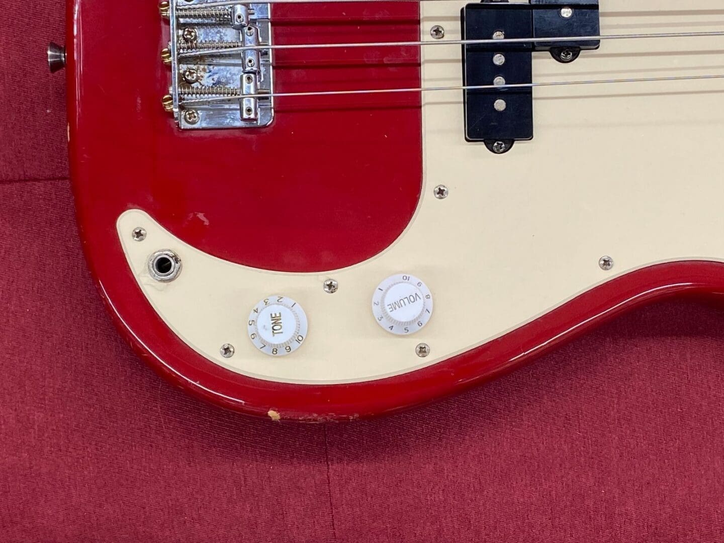 Squier by Fender 50th Anniversary P-Bass 1996 - Torino Red - Image 10