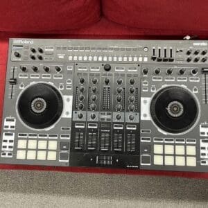 Roland DJ-808 DJ Controller - Black Local Pickup Only!! NO Shipping!!