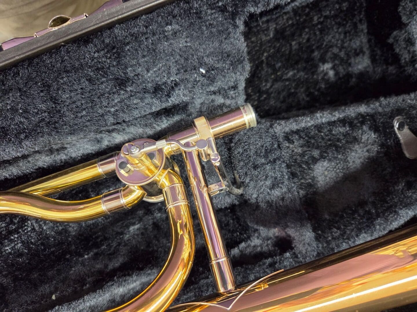 Yamaha YSL548G - F rotor trombone gold brass bell - Image 3