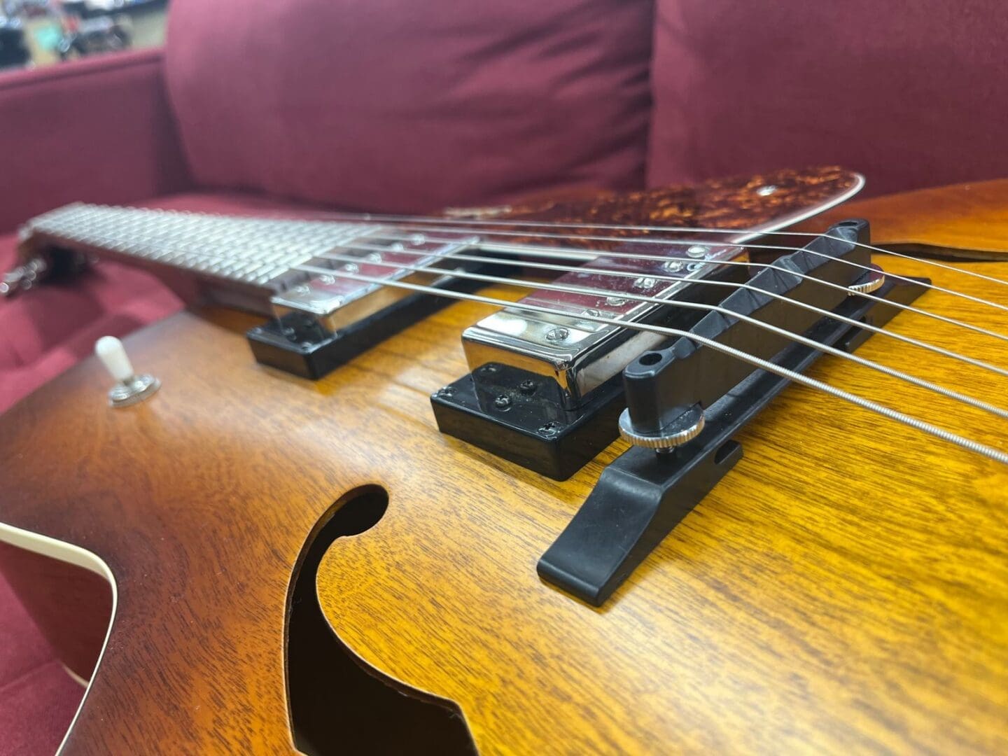 Godin 5th Avenue CW Kingpin II HB Hollow Body Guitar - Cognac Burst - Image 8