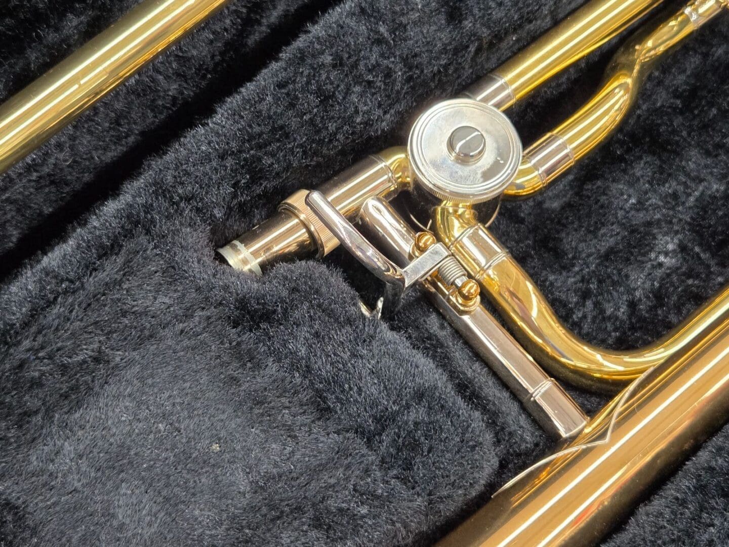 Yamaha YSL548G - F rotor trombone gold brass bell - Image 8