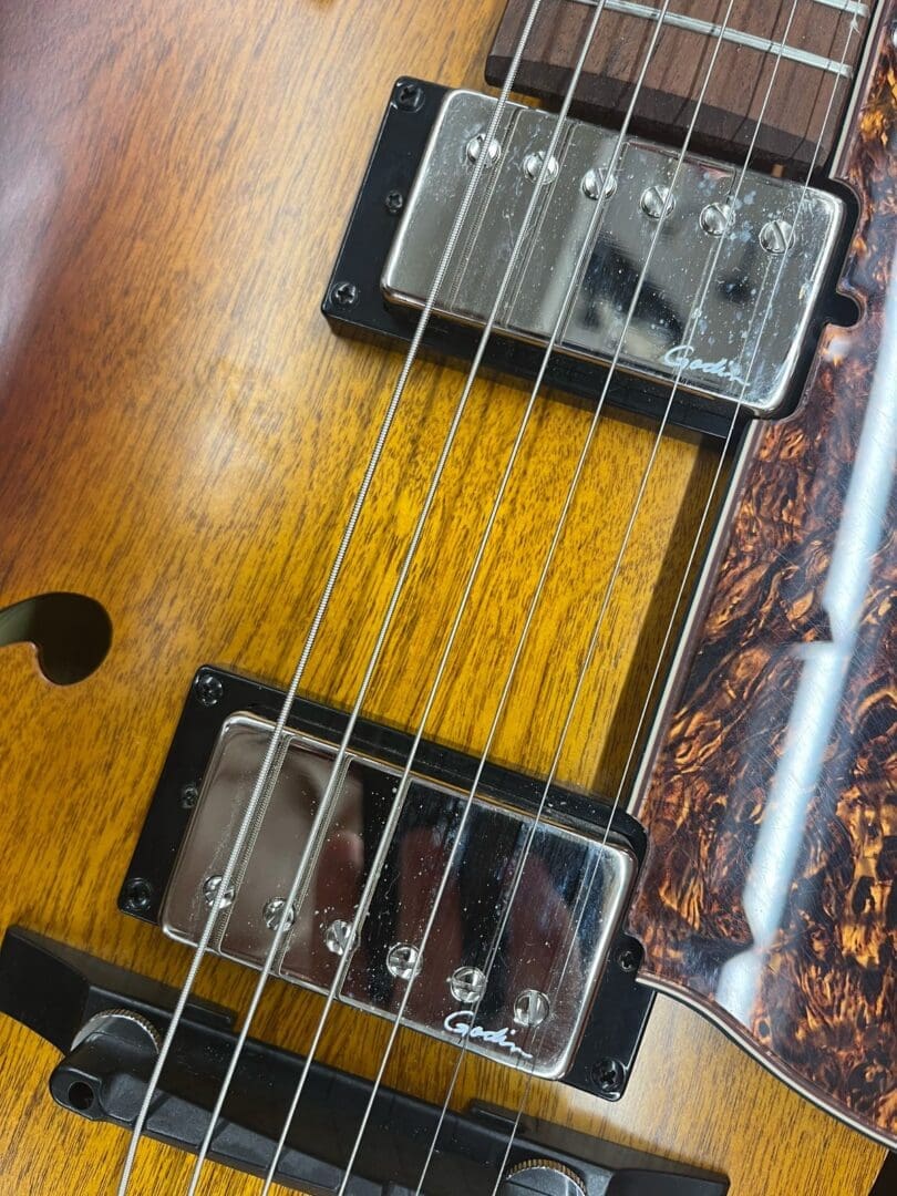 Godin 5th Avenue CW Kingpin II HB Hollow Body Guitar - Cognac Burst - Image 5