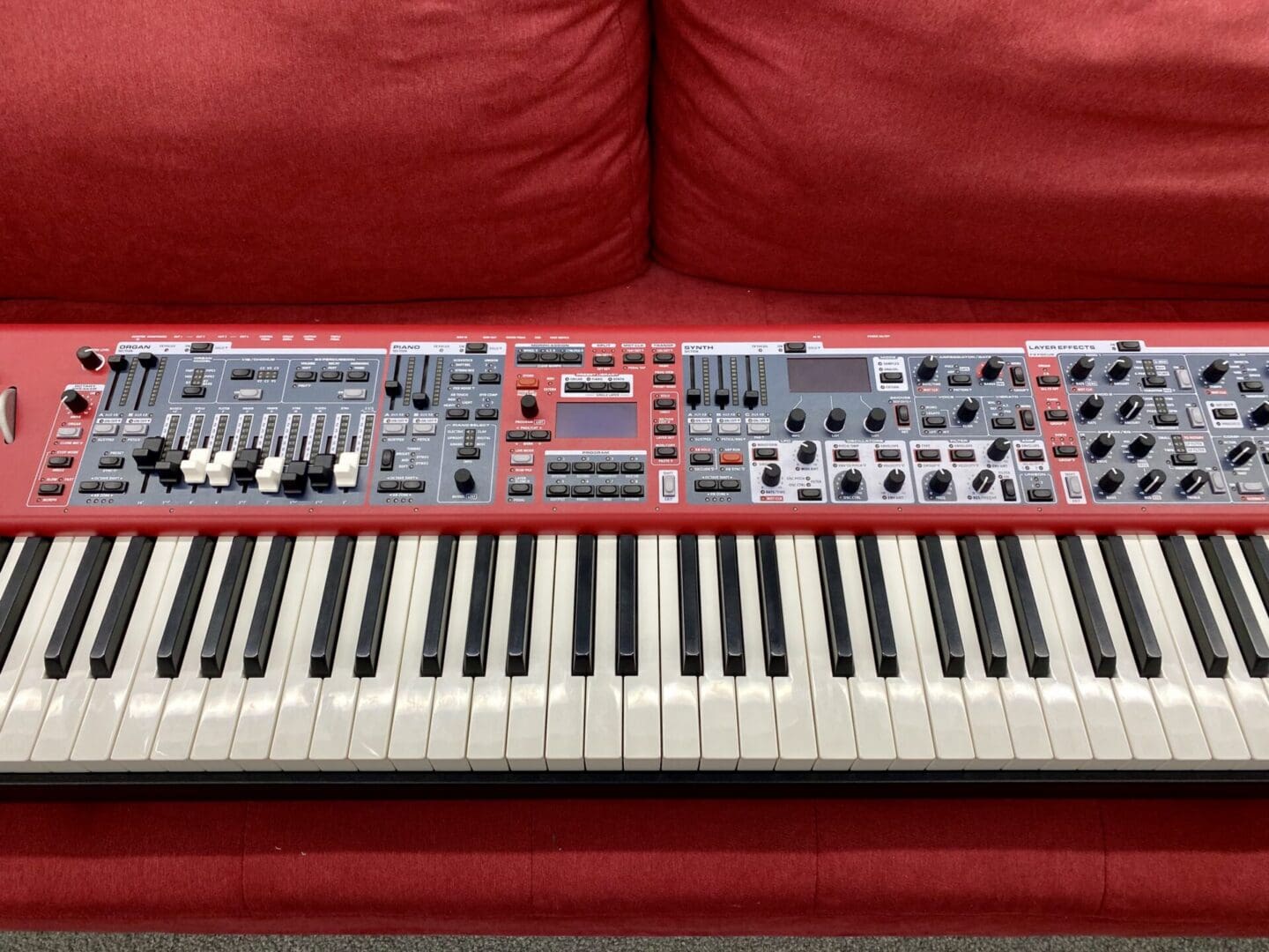 Nord Stage 4 HA88 Hammer Action 88-Key Digital Piano - Victor Litz